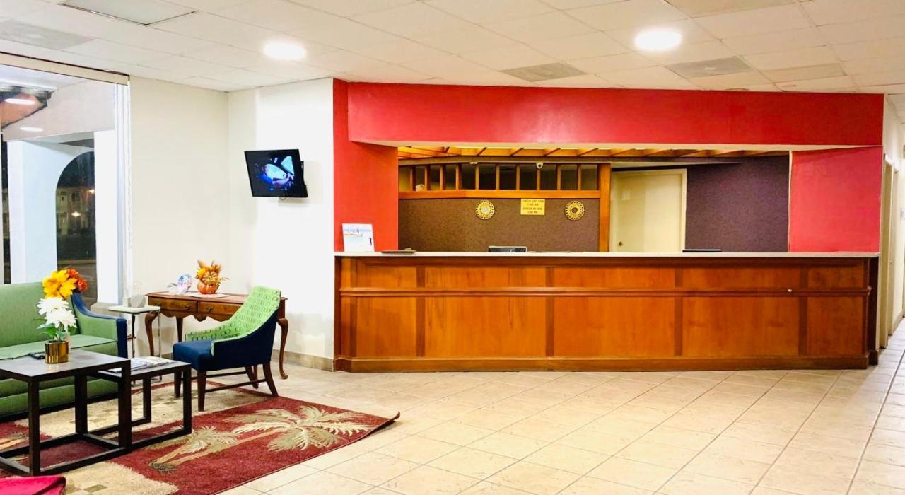 Ramada By Wyndham Walterboro Hotel Eksteriør billede